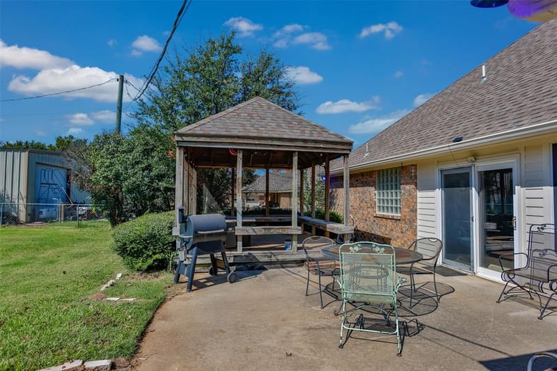 2424 Jolinda Lane, Whitesboro TX 76273 - Photo 34