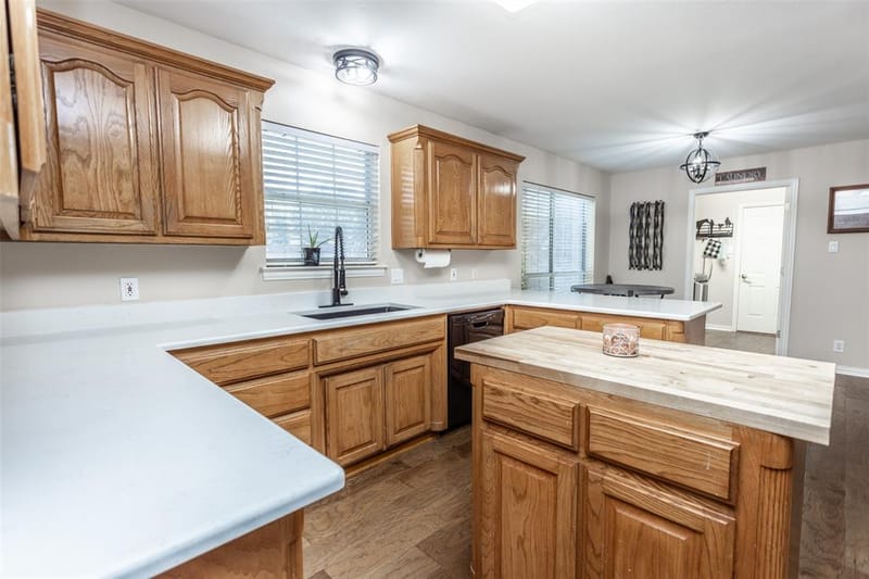2424 Jolinda Lane, Whitesboro TX 76273 - Photo 10
