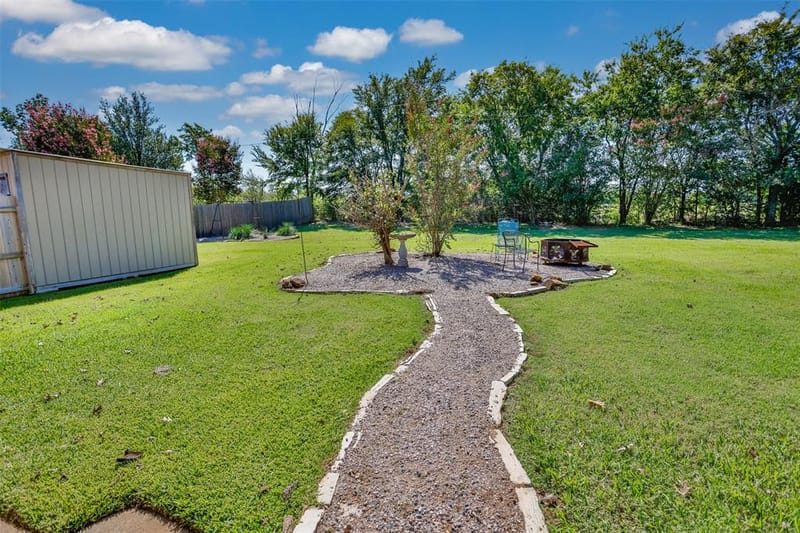 2424 Jolinda Lane, Whitesboro TX 76273 - Photo 37