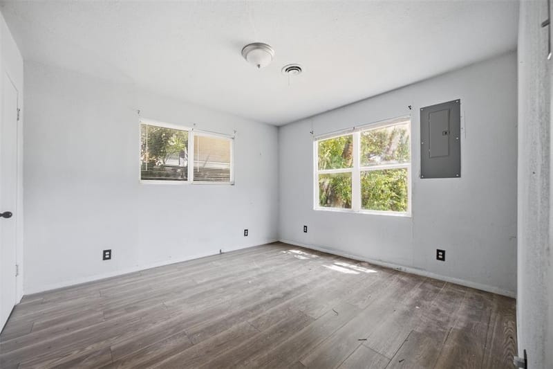 1044 E Cantey Street, Fort Worth TX 76104 - Photo 20
