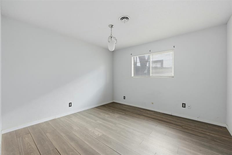 1044 E Cantey Street, Fort Worth TX 76104 - Photo 9