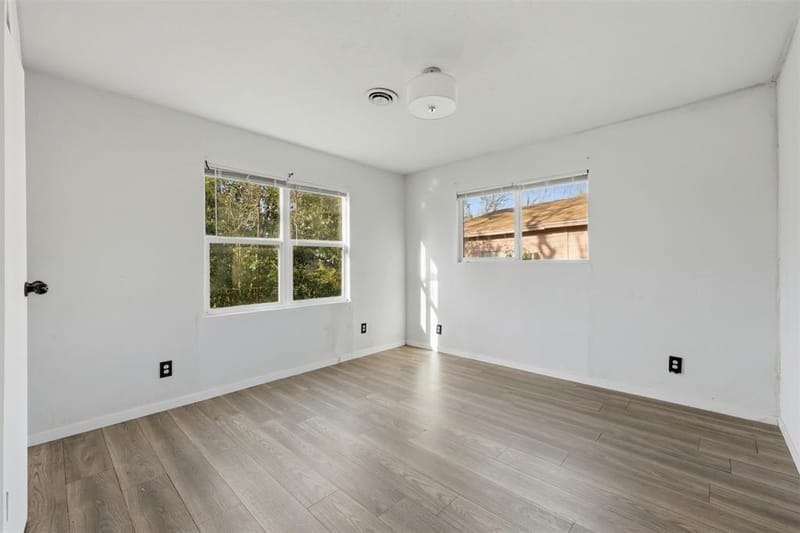 1044 E Cantey Street, Fort Worth TX 76104 - Photo 10