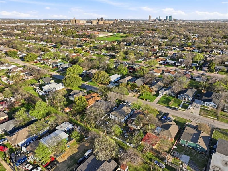 1044 E Cantey Street, Fort Worth TX 76104 - Photo 15