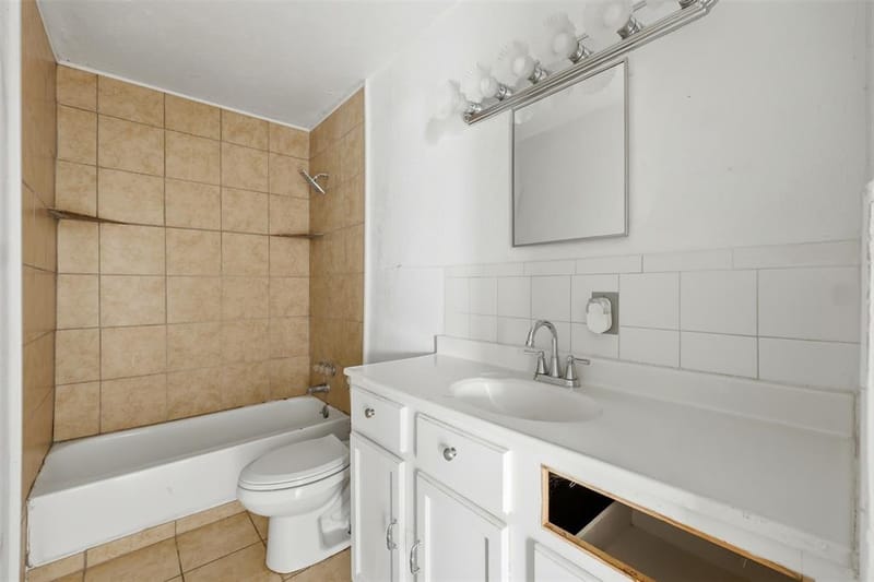 1044 E Cantey Street, Fort Worth TX 76104 - Photo 11