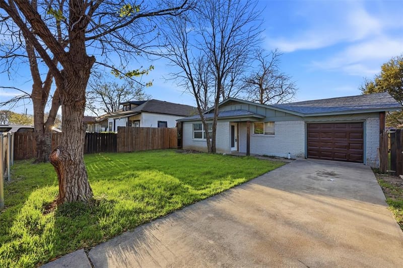1044 E Cantey Street, Fort Worth TX 76104 - Photo 4