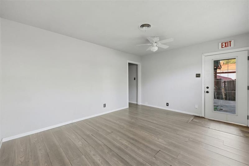 1044 E Cantey Street, Fort Worth TX 76104 - Photo 8
