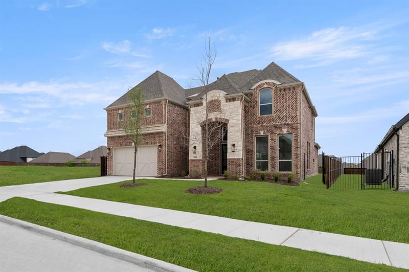 9908 Casa Frontera Drive, Fort Worth TX 76179 - Photo 2