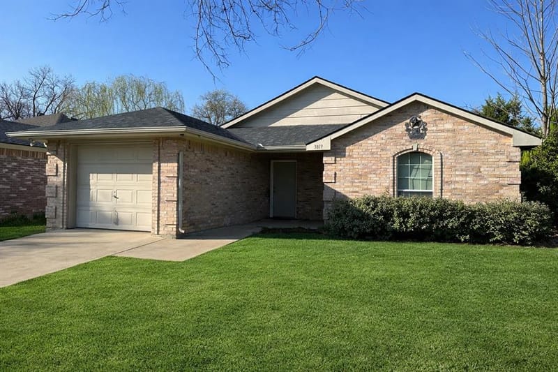 3819 Kiest Valley Court, Dallas TX 75233