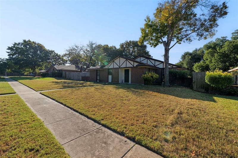710 Waynelee Drive, Lancaster TX 75146 - Photo 26