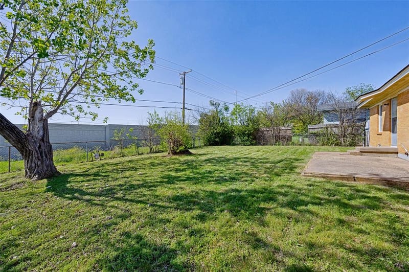 4123 Huckleberry Circle, Dallas TX 75216 - Photo 21