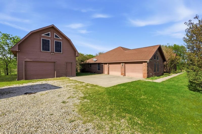 135 Private Road 2828, Decatur TX 76234 - Photo 2