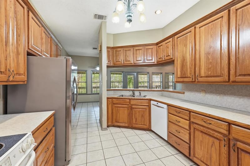 135 Private Road 2828, Decatur TX 76234 - Photo 10