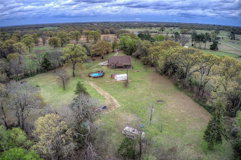 811 Rs County Road 4250, Point TX 75472 - Photo 30
