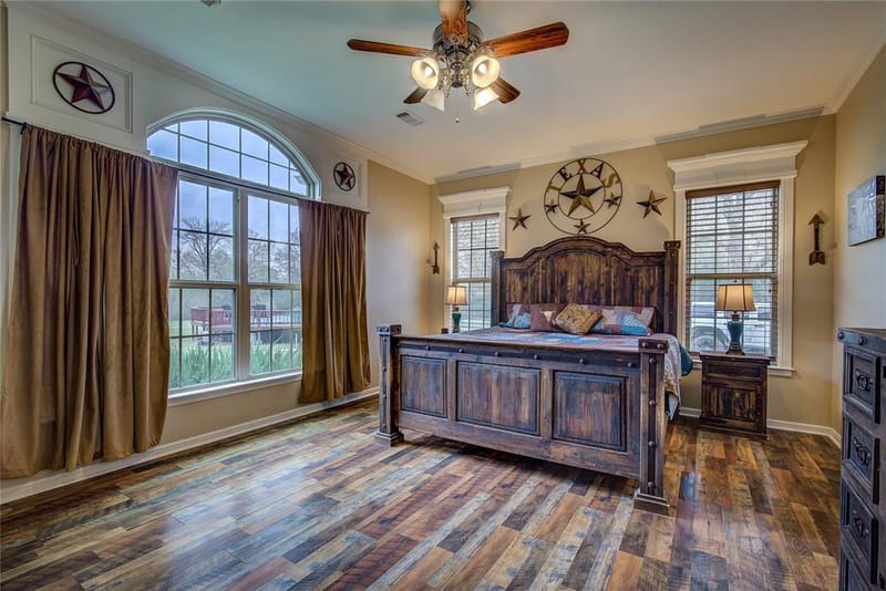 811 Rs County Road 4250, Point TX 75472 - Photo 18