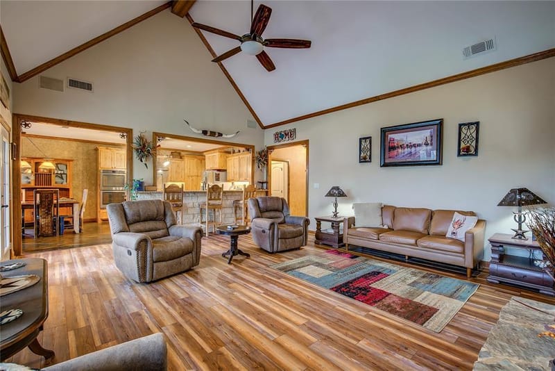 811 Rs County Road 4250, Point TX 75472 - Photo 11