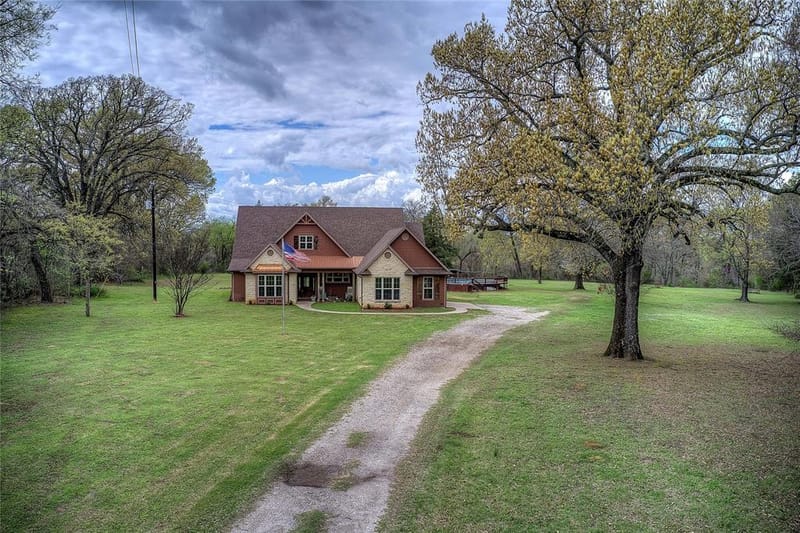 811 Rs County Road 4250, Point TX 75472 - Photo 35