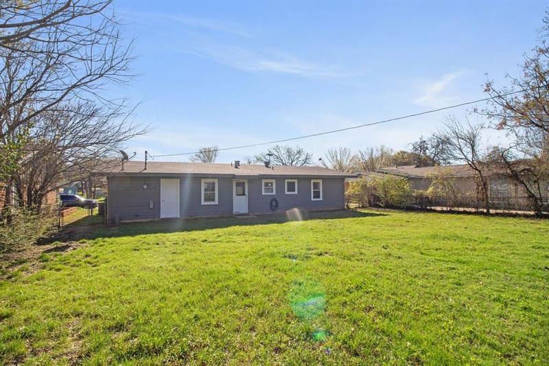 1616 Grantland Circle, Fort Worth TX 76112 - Photo 17