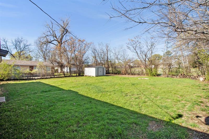 1616 Grantland Circle, Fort Worth TX 76112 - Photo 19