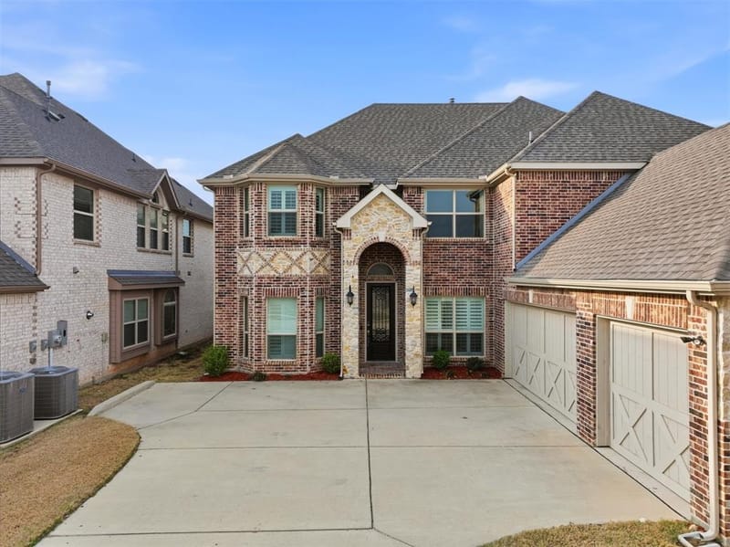 418 Crestview Drive, Midlothian TX 76065 - Photo 2