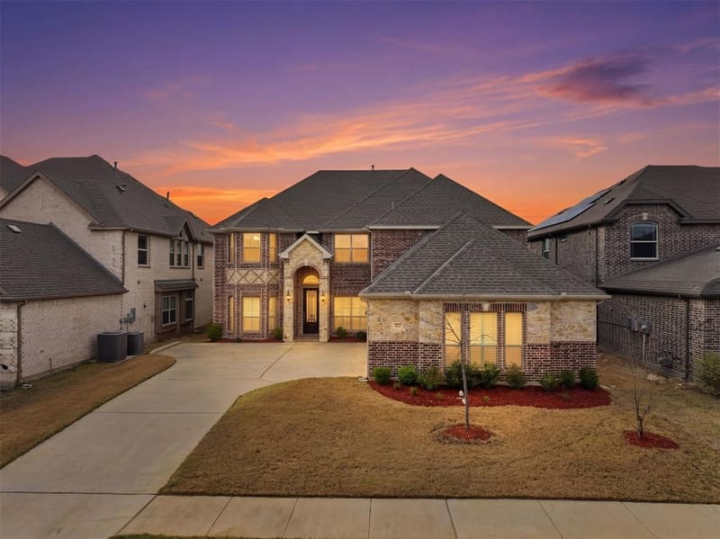 418 Crestview Drive, Midlothian TX 76065 - Photo 3