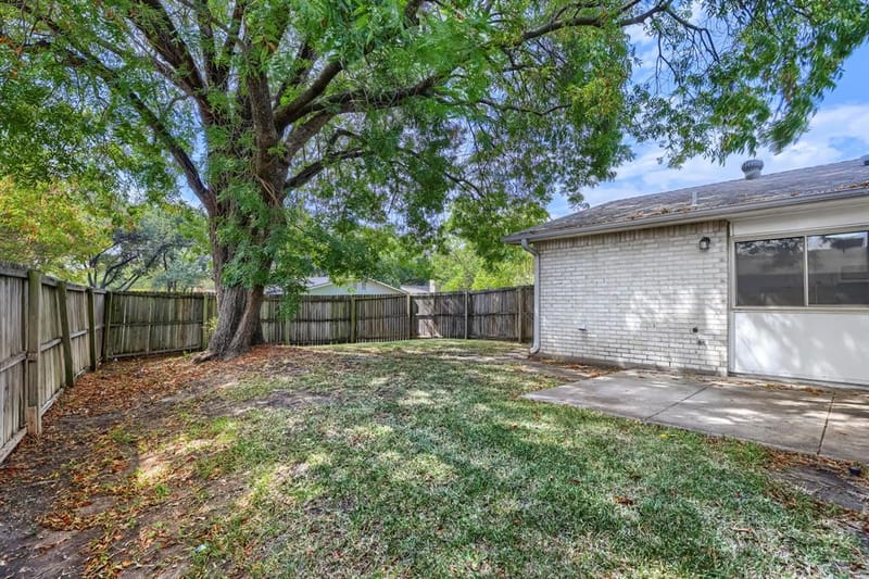 11026 Mccree Road, Dallas TX 75238 - Photo 28