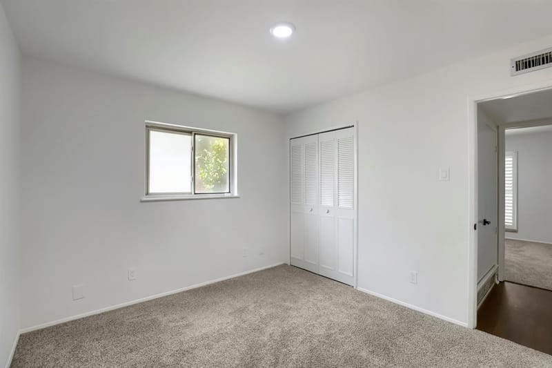 11026 Mccree Road, Dallas TX 75238 - Photo 21