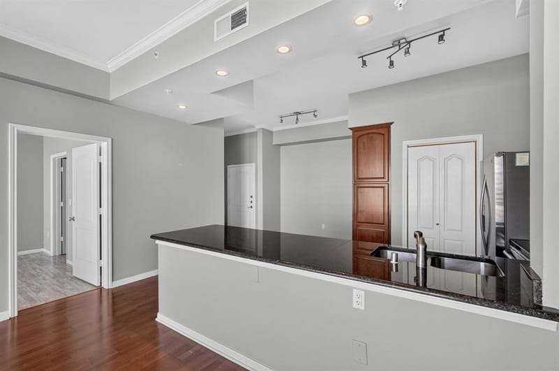 3225 Turtle Creek Boulevard # 1528, Dallas TX 75219 - Photo 13