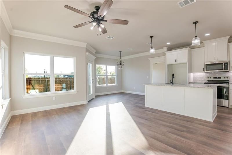 9209 Parkview Circle, Tolar TX 76476 - Photo 6
