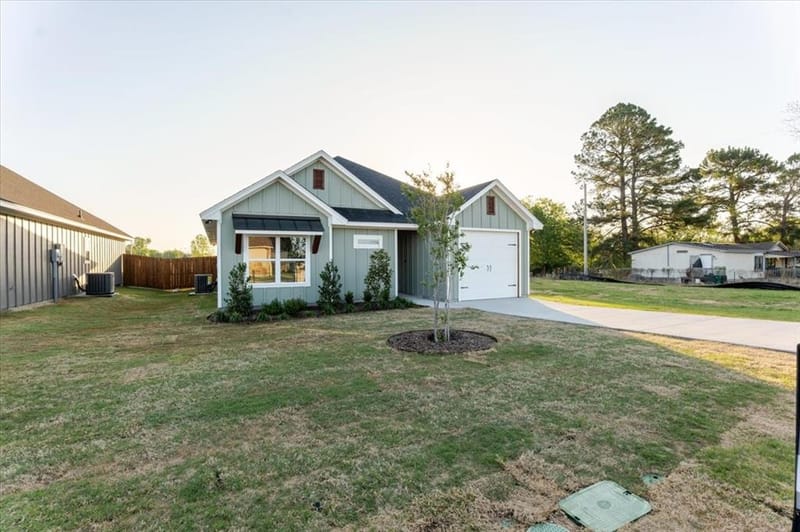 9209 Parkview Circle, Tolar TX 76476 - Photo 3