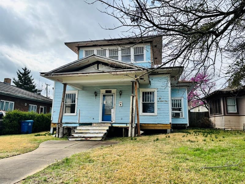 624 W Gandy Street, Denison TX 75020 - Photo 3