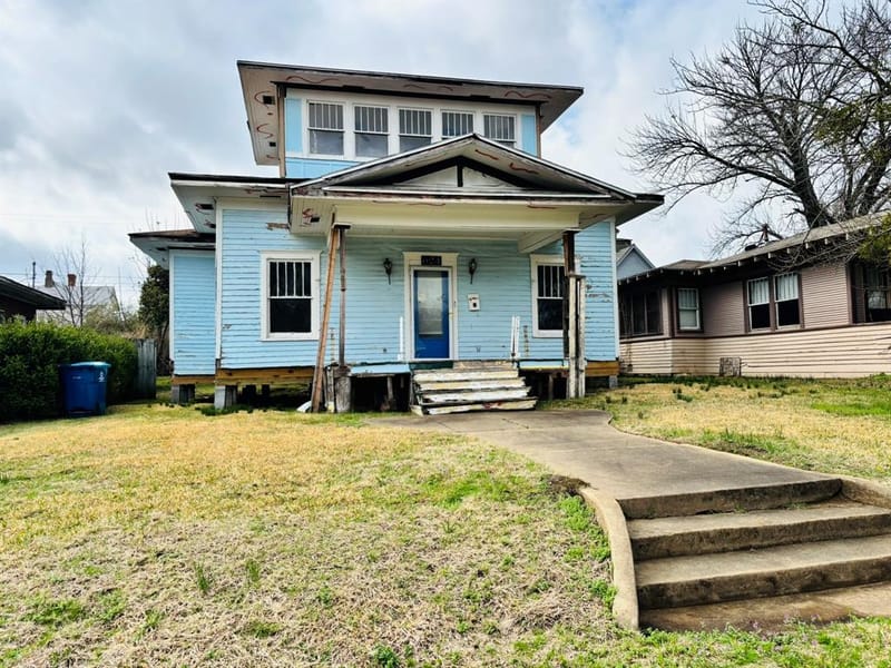 624 W Gandy Street, Denison TX 75020