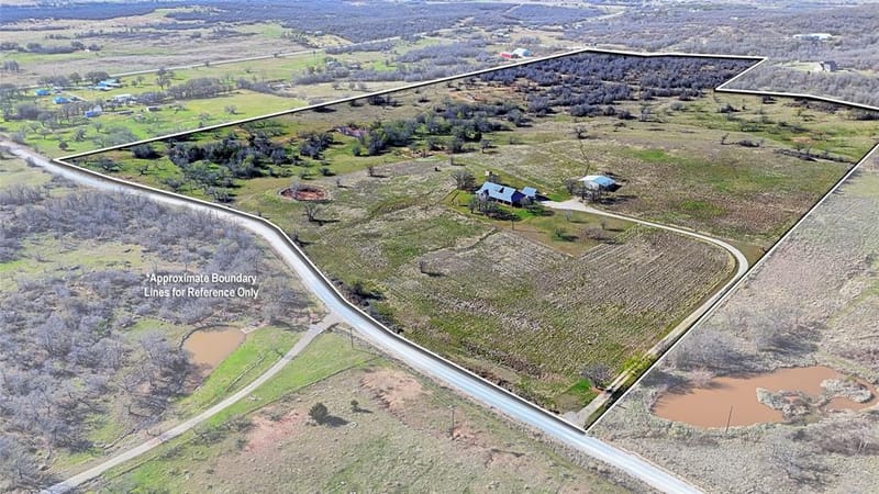 4460 Hildreth Pool Road, Bowie TX 76230 - Photo 4