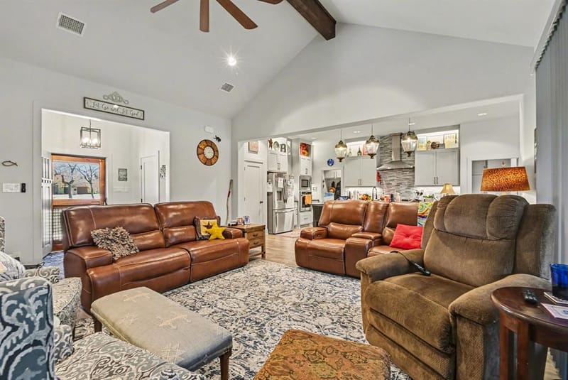 192 Grand Harbor Boulevard, Chico TX 76431 - Photo 4