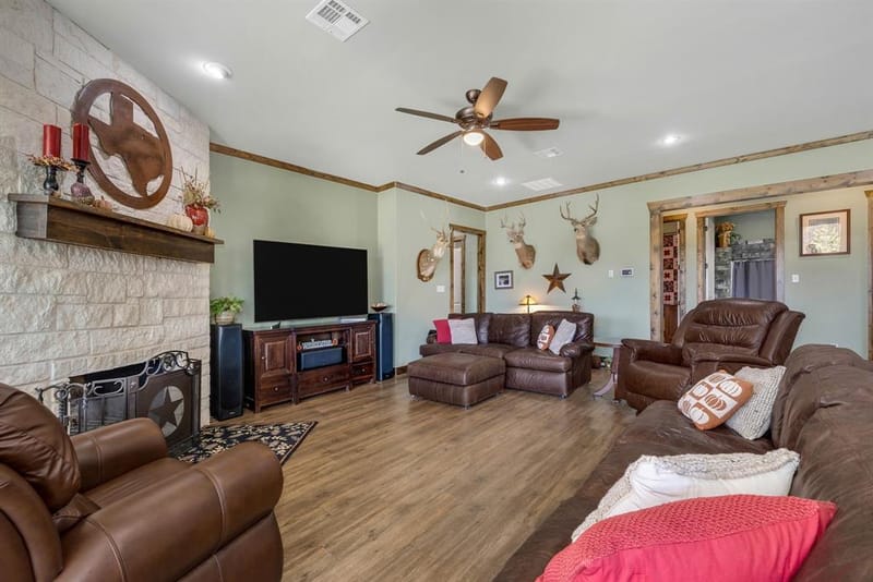 650 Scoggins Road, Tioga TX 76271 - Photo 16