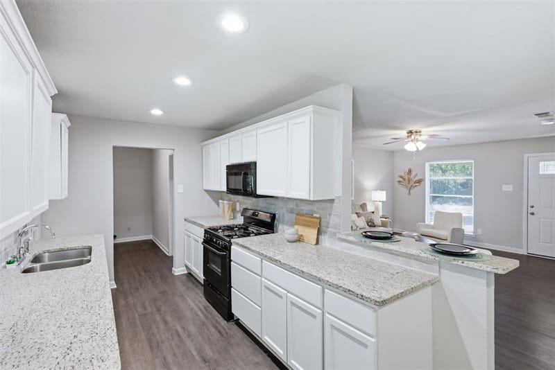 2429 Avis Street, Mesquite TX 75149 - Photo 6