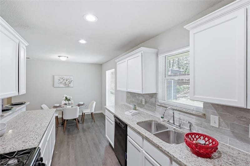 2429 Avis Street, Mesquite TX 75149 - Photo 7