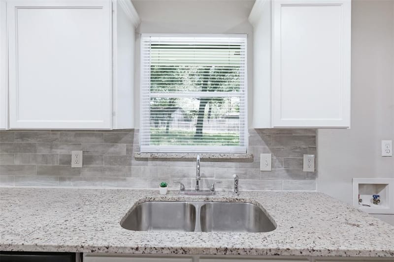 2429 Avis Street, Mesquite TX 75149 - Photo 9