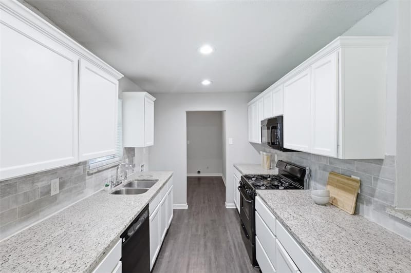 2429 Avis Street, Mesquite TX 75149 - Photo 10