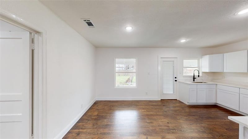 1425 W Walnut Street, Garland TX 75042 - Photo 8