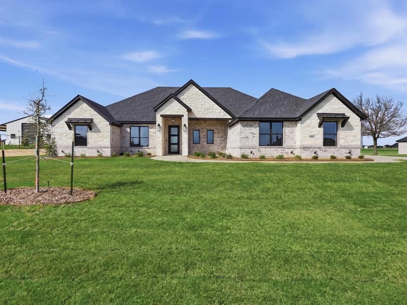 2009 Downslope Lane, Weatherford TX 76087