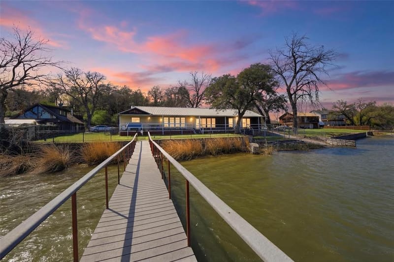2404 Indian Cove Street, Fort Worth TX 76108