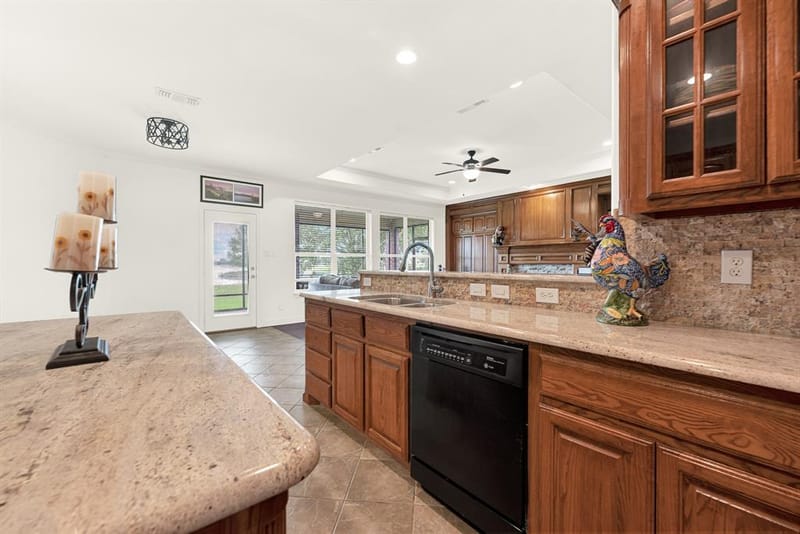101 Island Way, Princeton TX 75407 - Photo 9