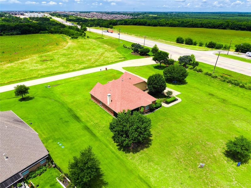 101 Island Way, Princeton TX 75407 - Photo 30
