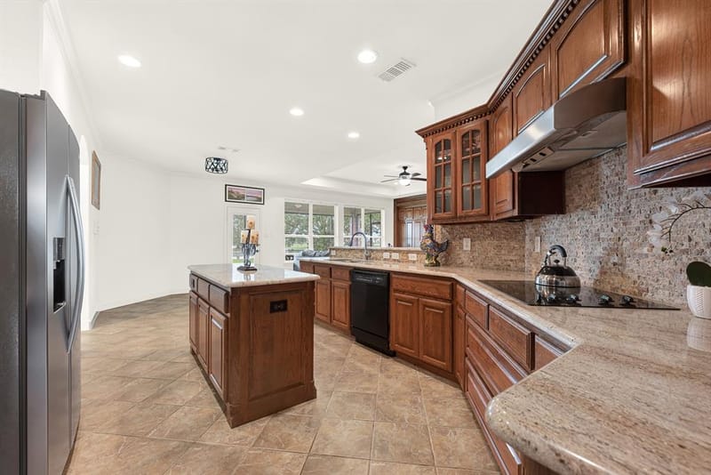 101 Island Way, Princeton TX 75407 - Photo 8