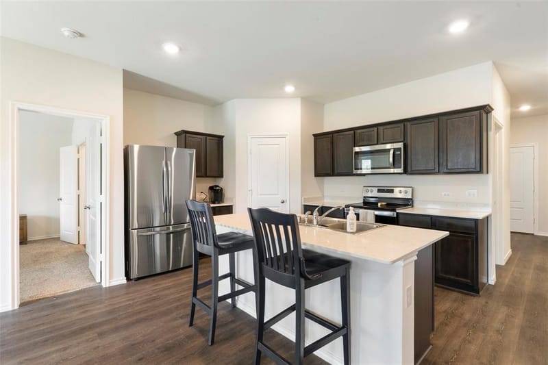 11401 Headwater Court, Providence Village TX 76227 - Photo 3