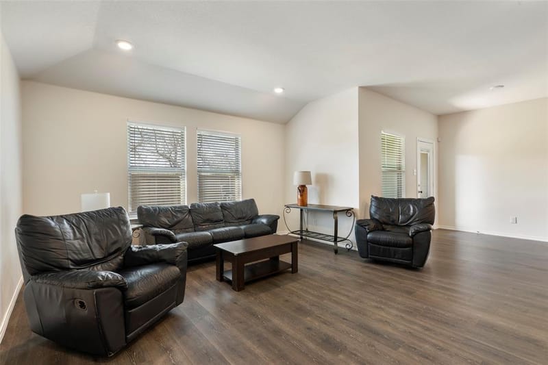 11401 Headwater Court, Providence Village TX 76227 - Photo 8