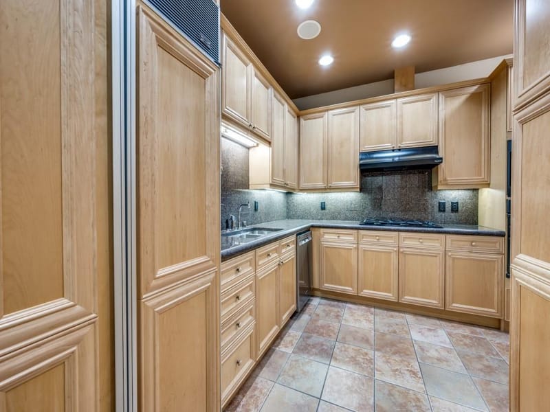 3401 Lee Parkway # 102, Dallas TX 75219 - Photo 7