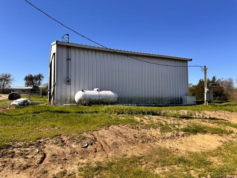 2238 County Road 1081, Greenville TX 75401 - Photo 16