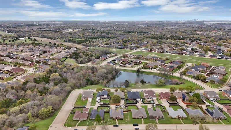 1625 Deer Creek Drive, DeSoto TX 75115 - Photo 7