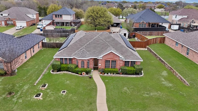 1625 Deer Creek Drive, DeSoto TX 75115 - Photo 4